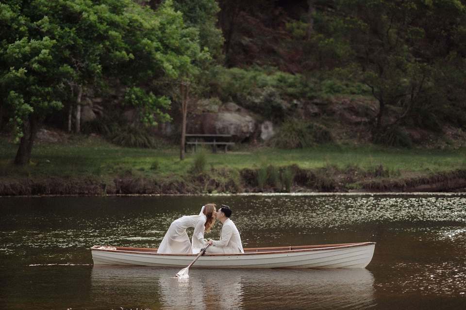 Jessica & Jun’s Love Boat Pre-Wedding Shoot at Audley Boat Shed
